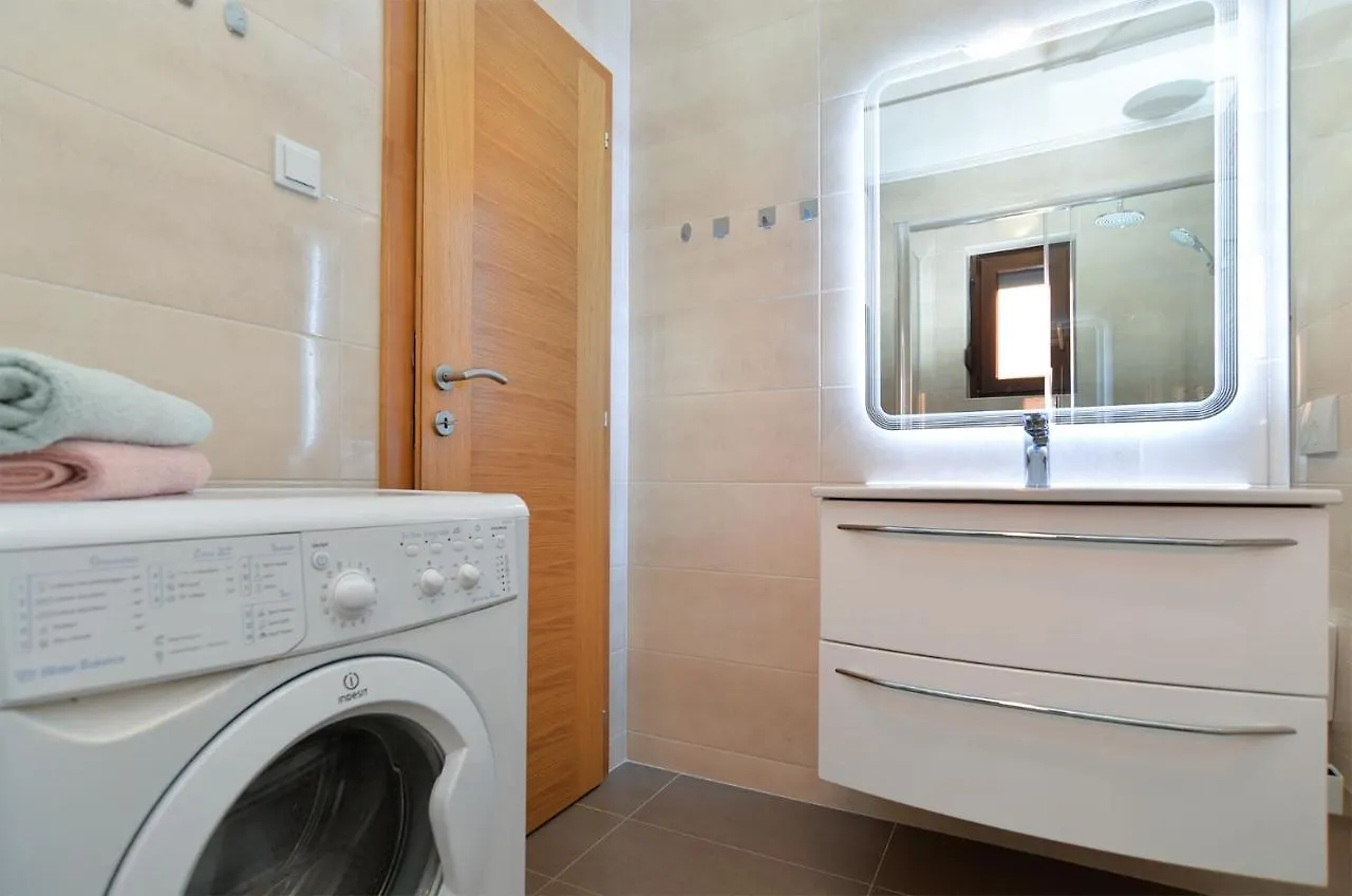 Apartments Aleksandra 43 Pula