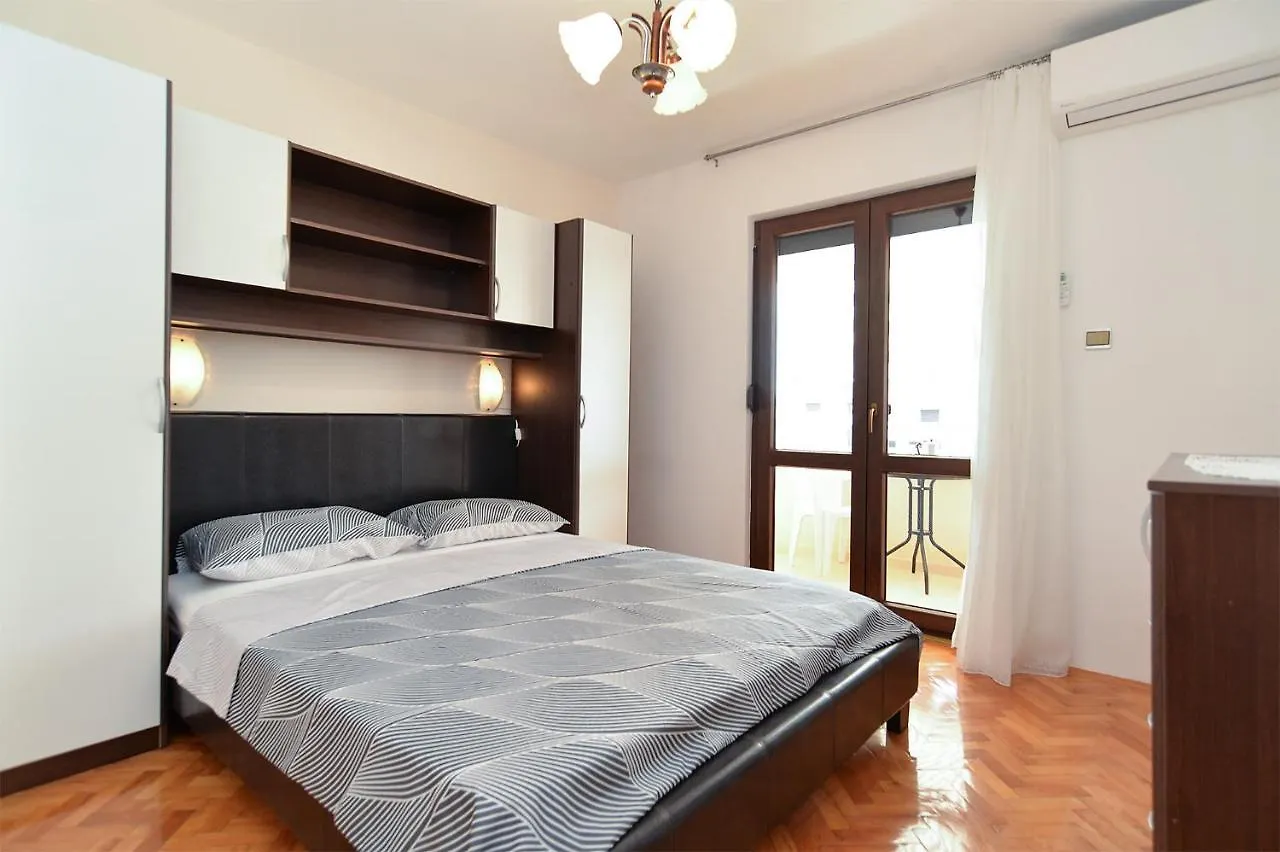 Apartments Aleksandra 43 Pula