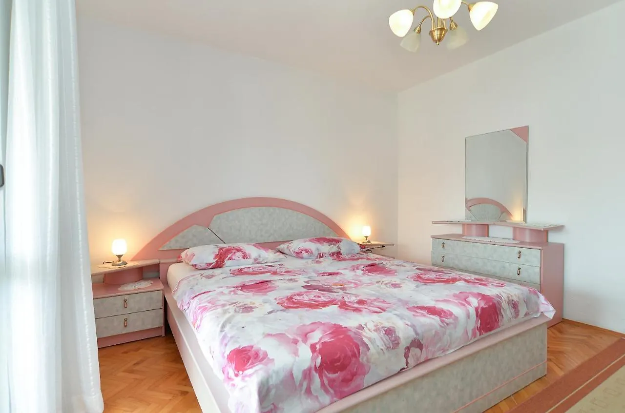 Apartments Aleksandra 43 Pula