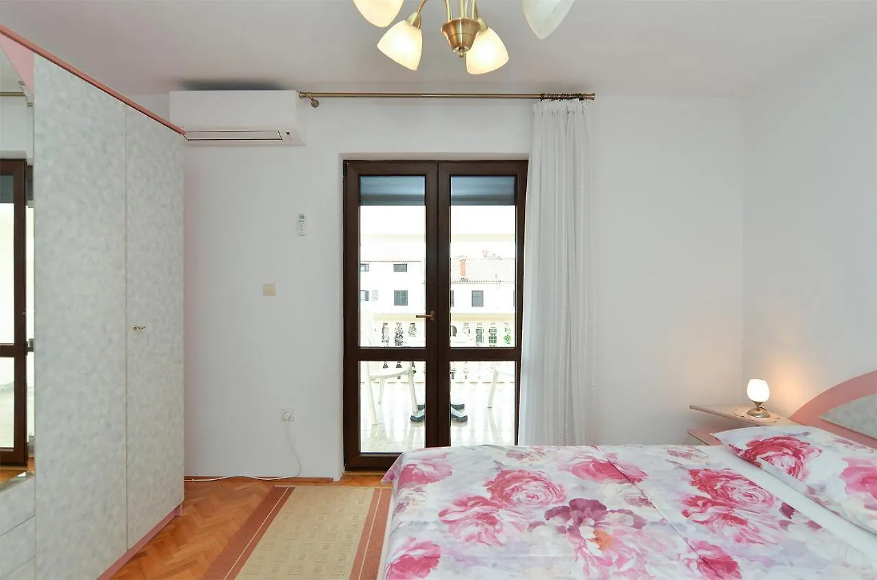 Apartments Aleksandra 43 Pula 0*,