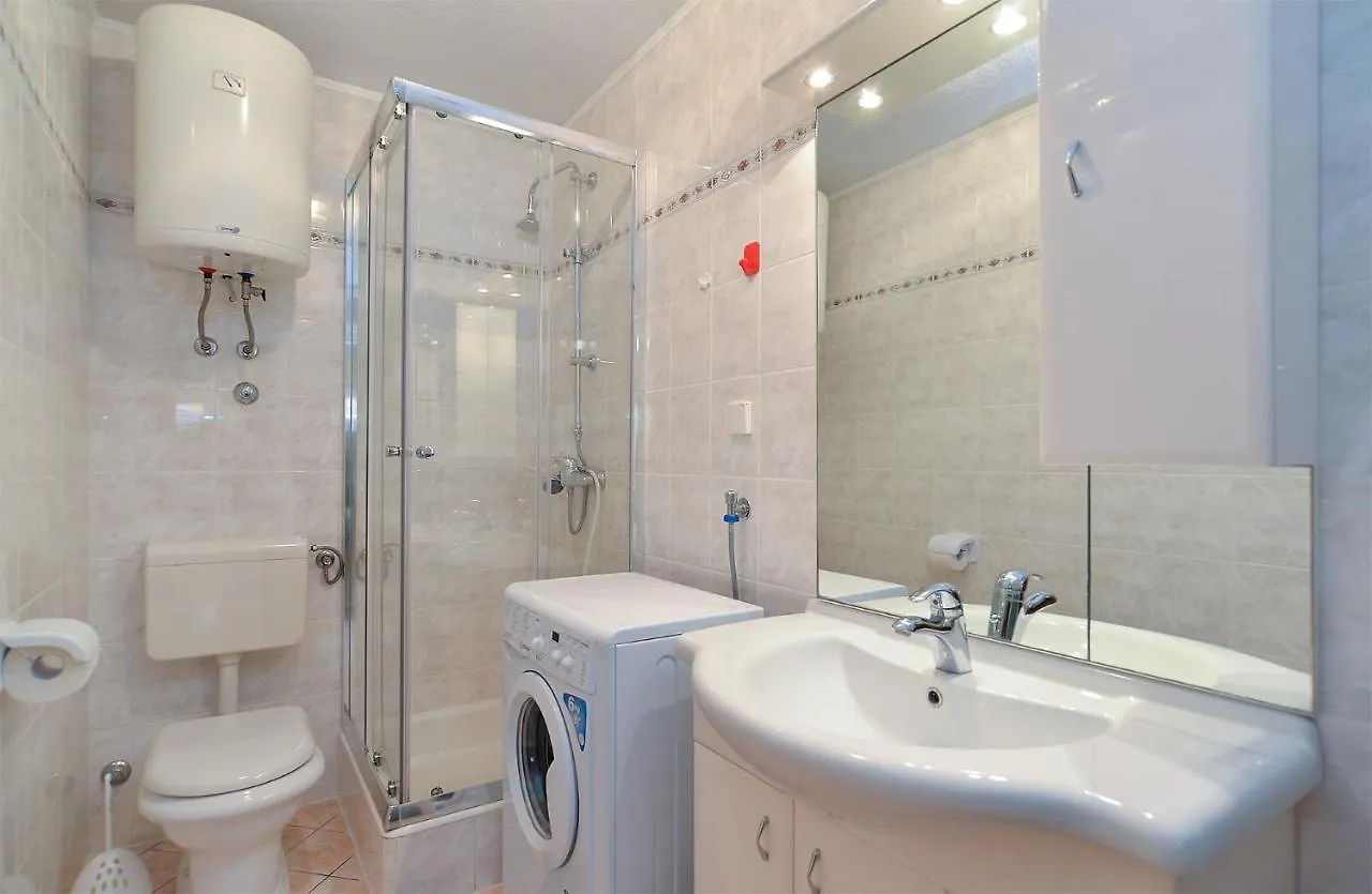 Apartments Aleksandra 43 Pula
