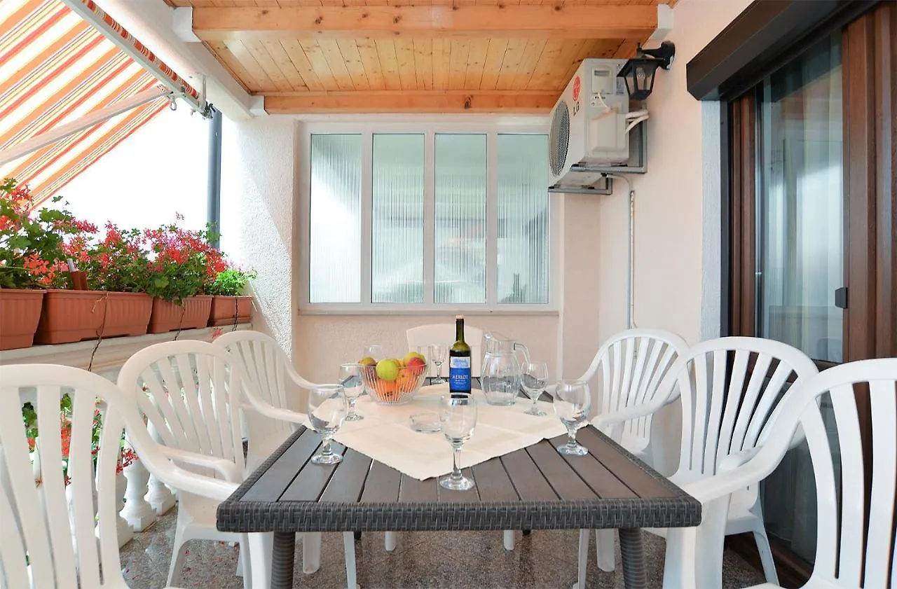 Apartments Aleksandra 43 Pula Croatia